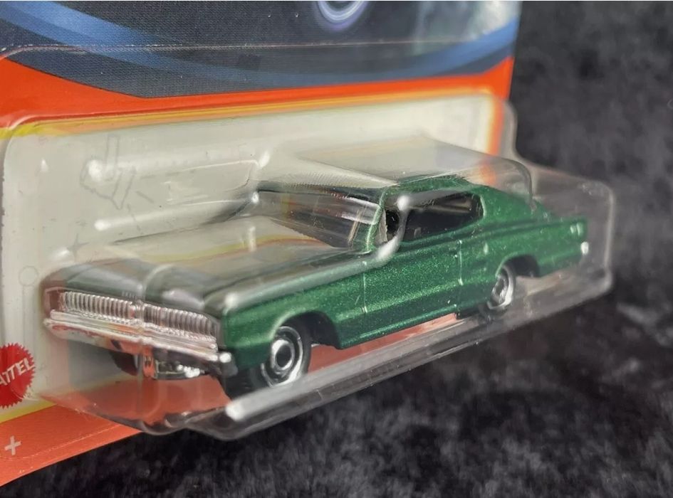 модель Dodge charger 66 matchbox 1:64