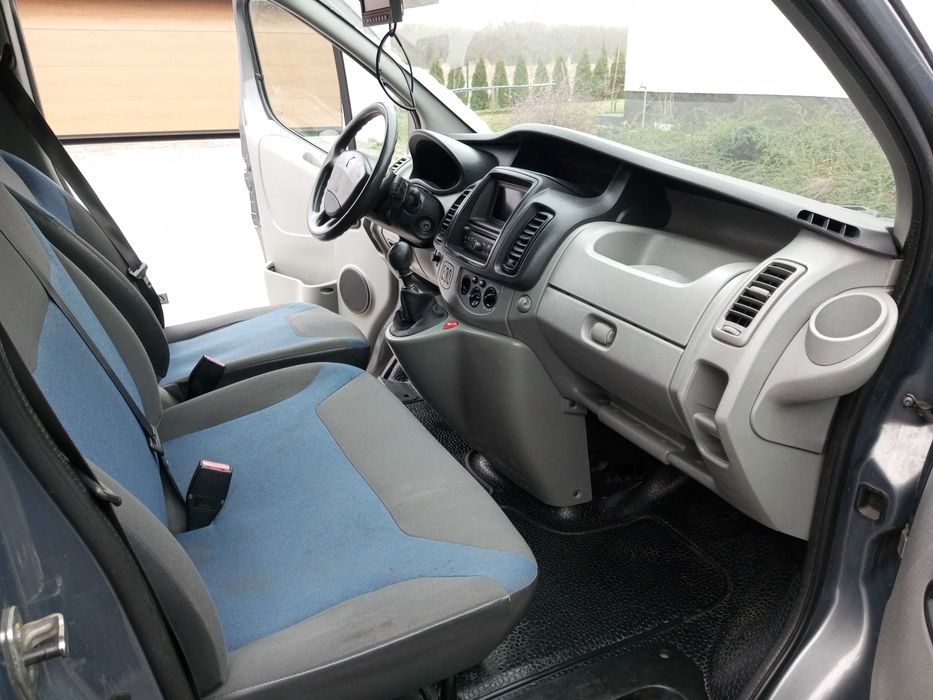 Renault Trafic 2.5 DCI 145 KM
