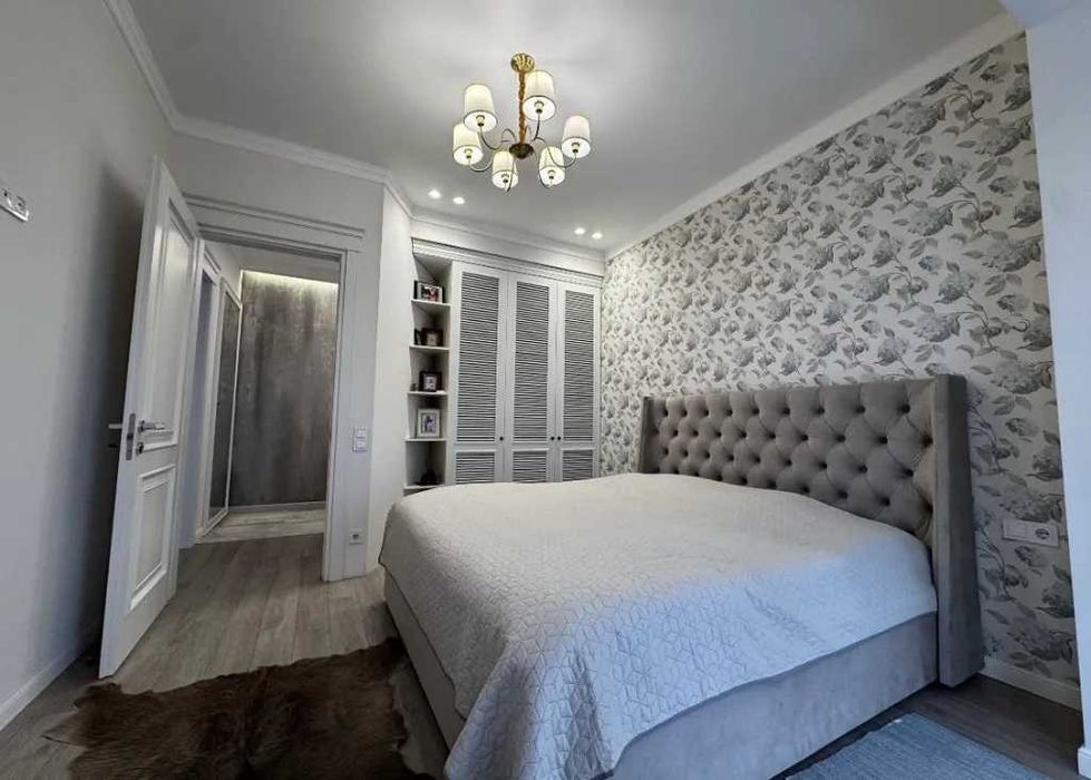 Купите классную 3-комнатную Ремонт мебель техника Центральный район!