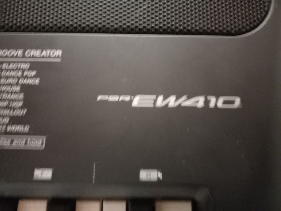 Teclado yamaha Ew410