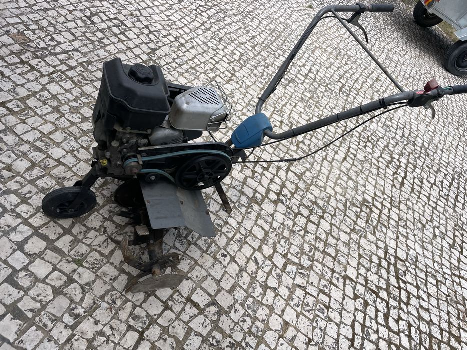 Motoenchada com muita força