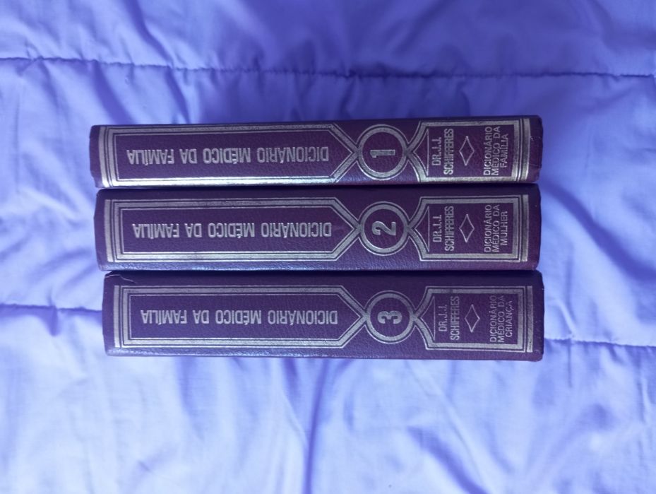 3 volumes Dicionário médico de família