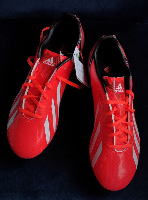 Buty piłkarskie Adidas F10 TRX FG  Q33868