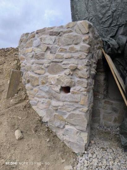 Piaskowanie stali, sodowanie cegły, czyszczenie kamienia.