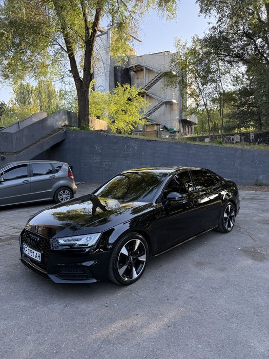 Audi A4 2016 VIN WAUENAF44HN039046 фото оголошення 3 з 24