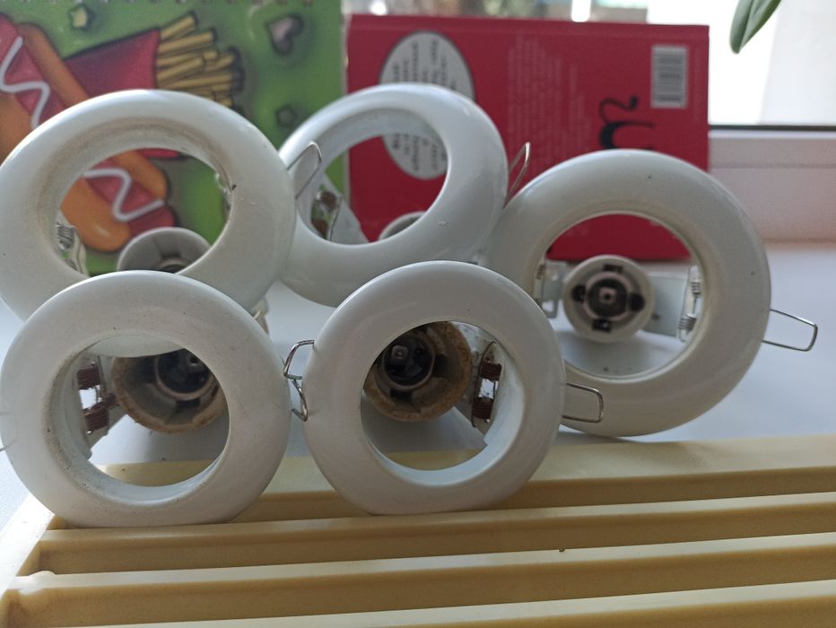 Точкові світильникинии