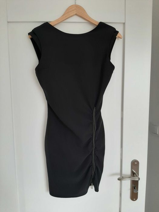 Dopasowana sukienka ZARA