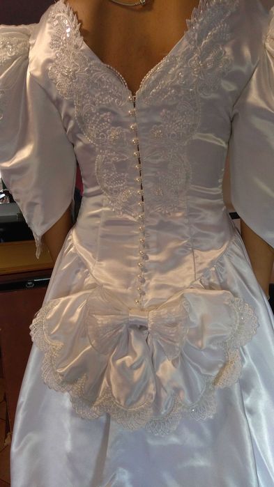 Vestido de Noiva com Pérolas