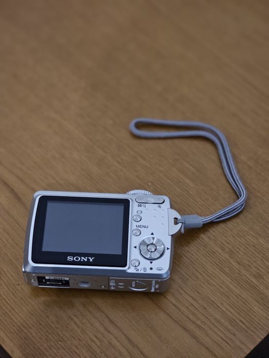 Sony Cyber-shot DSC-S500