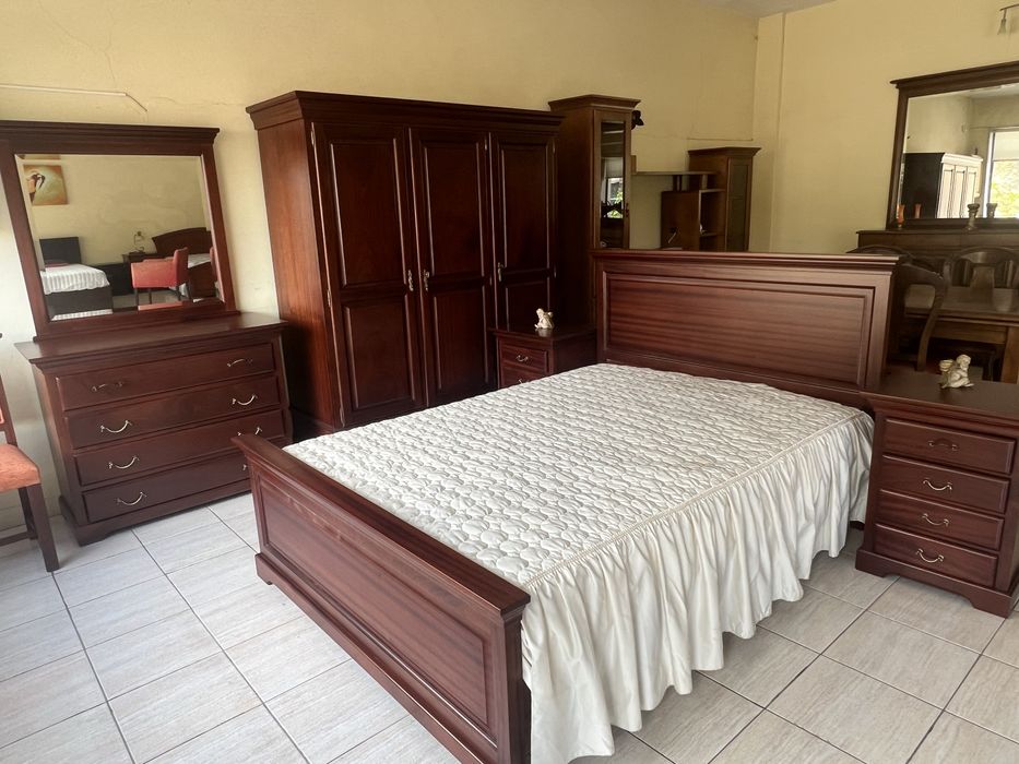 Quarto mogno NOVO em exposição
