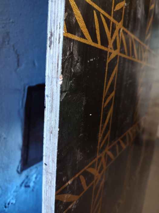 Drzwi drewniane do piwnicy dekoracyjne