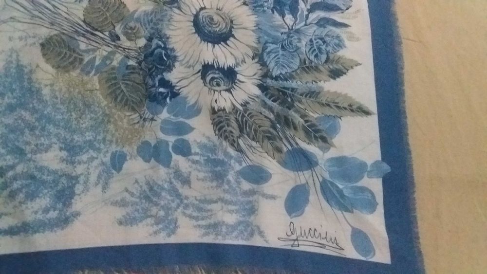 Хустка, хустина жіноча, підписна- вовна-нова-100%-77*75