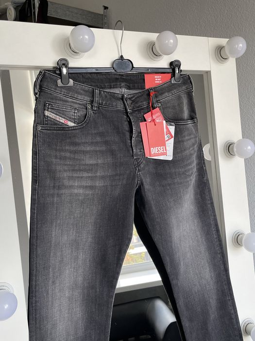 Джинси Diesel tapered fit 33x32