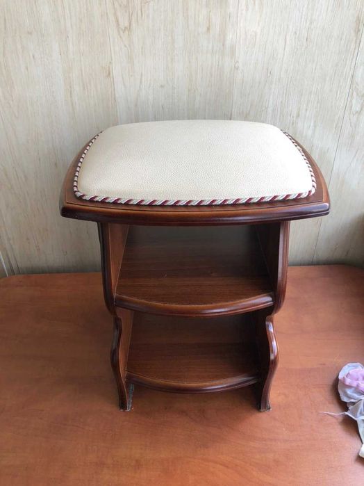 Табурет эксклюзивный инкрустирован .