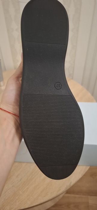 Продам замшевые лоферы.