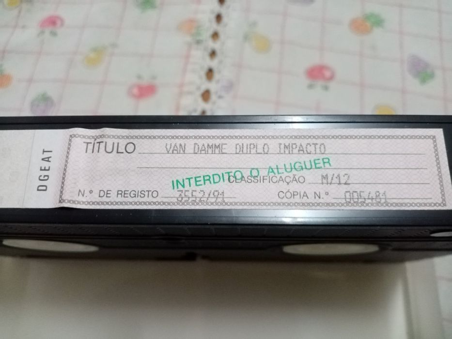 Filme VHS "Duplo Impacto"