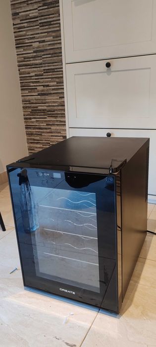 Adega / Vinoteca CREATE 12 garrafas – muito pouco uso – 115