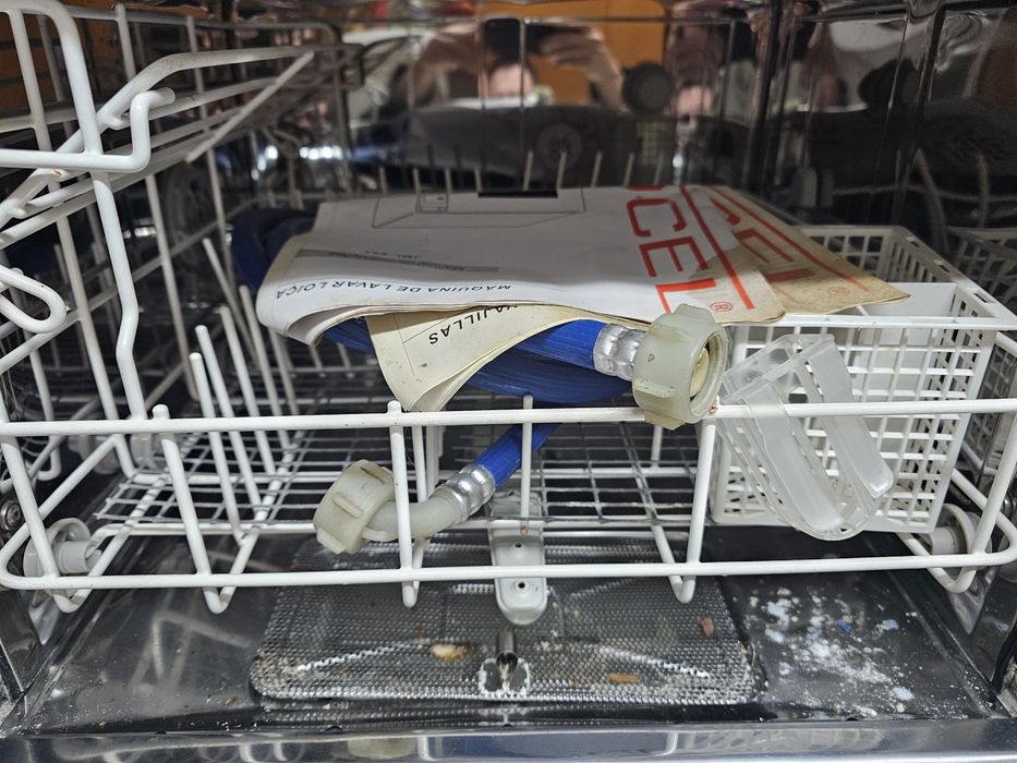Máquina de lavar loiça pequena
