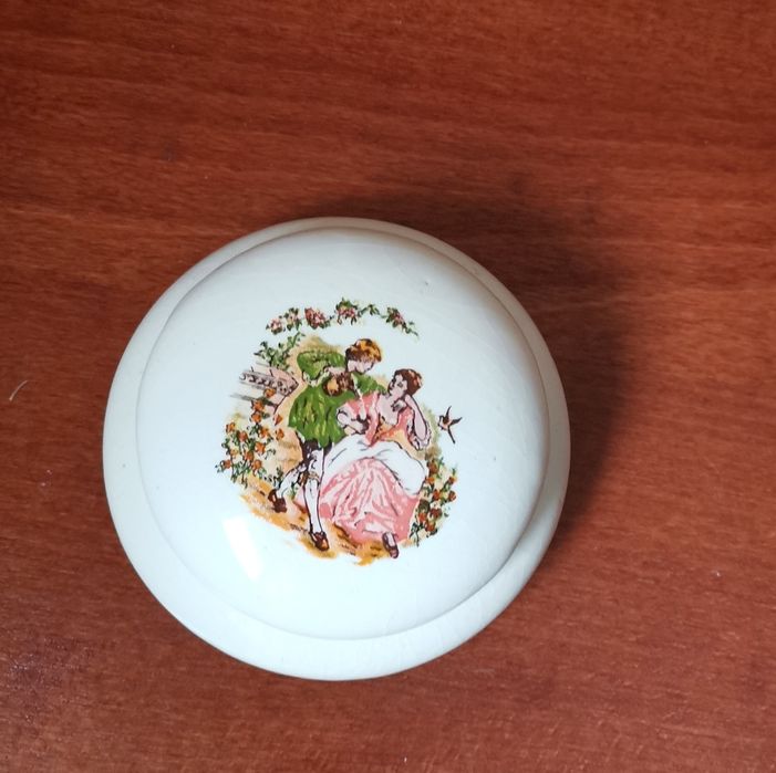 Ceramiczna puderniczka