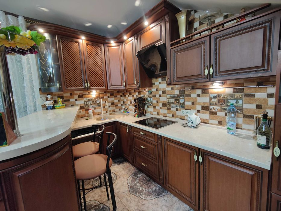 Продаж сучасного заміського будинку з виходом до річки Вільшанка!