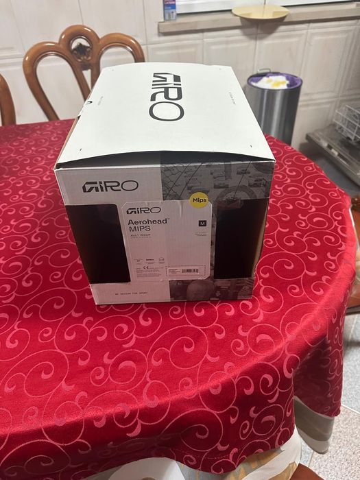 Capacete giro tamanho M