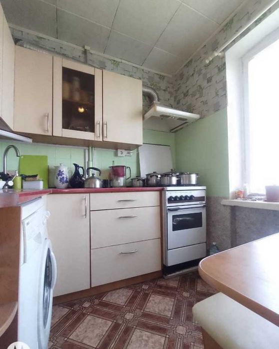 Продам 3-к квартиру Новокрымская, Титова