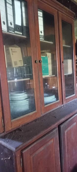 Dois móveis (superior e inferior) (negociável)