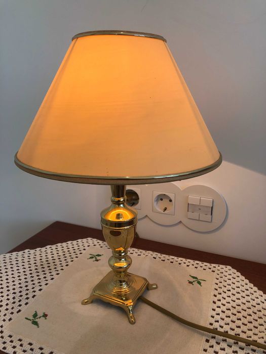 Candeeiros de mesa cabeceira em latão