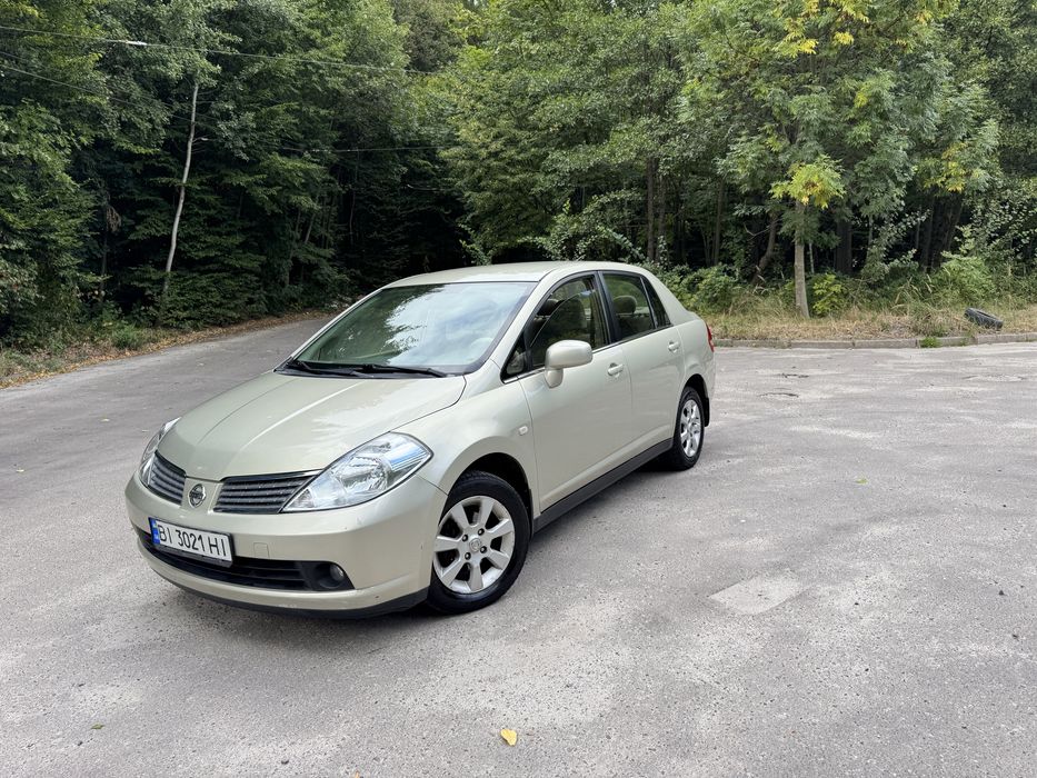 Nissan Tiida 1.6 автомат