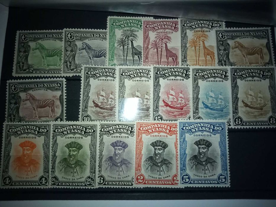 Selos do marido, sossegaditos no sofá