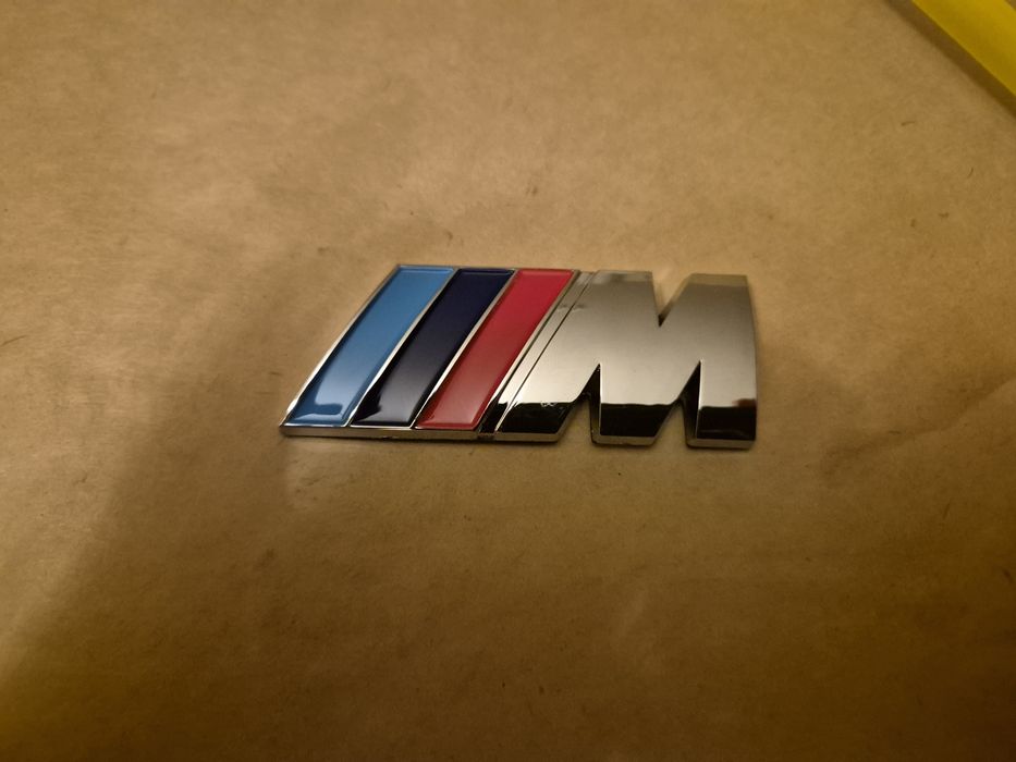 Napis BMW M Tył Bagażnik M Sport 8,3/3 cm chrom -kolor