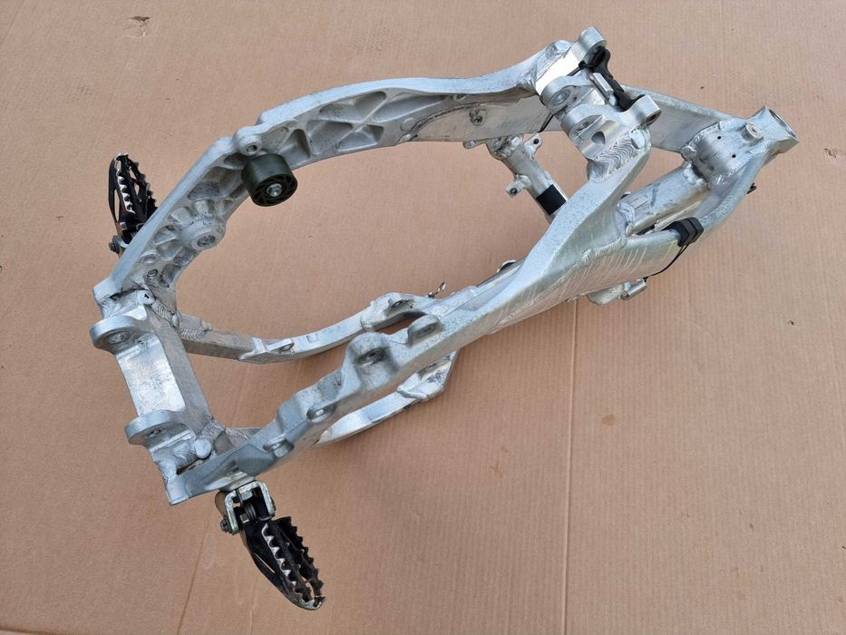 Alurama rama Honda CRF 450 rok 02 - 08 stan BDB