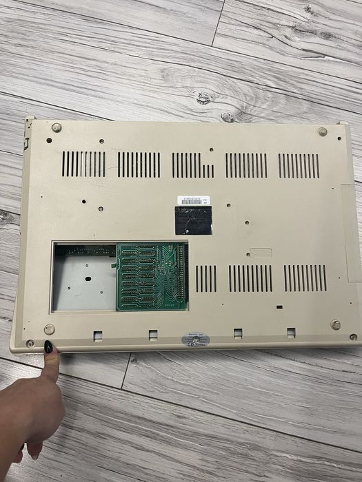 Sprzedam uzywaną amiga 500 z zasilaczem, myszką i dzojstikiem