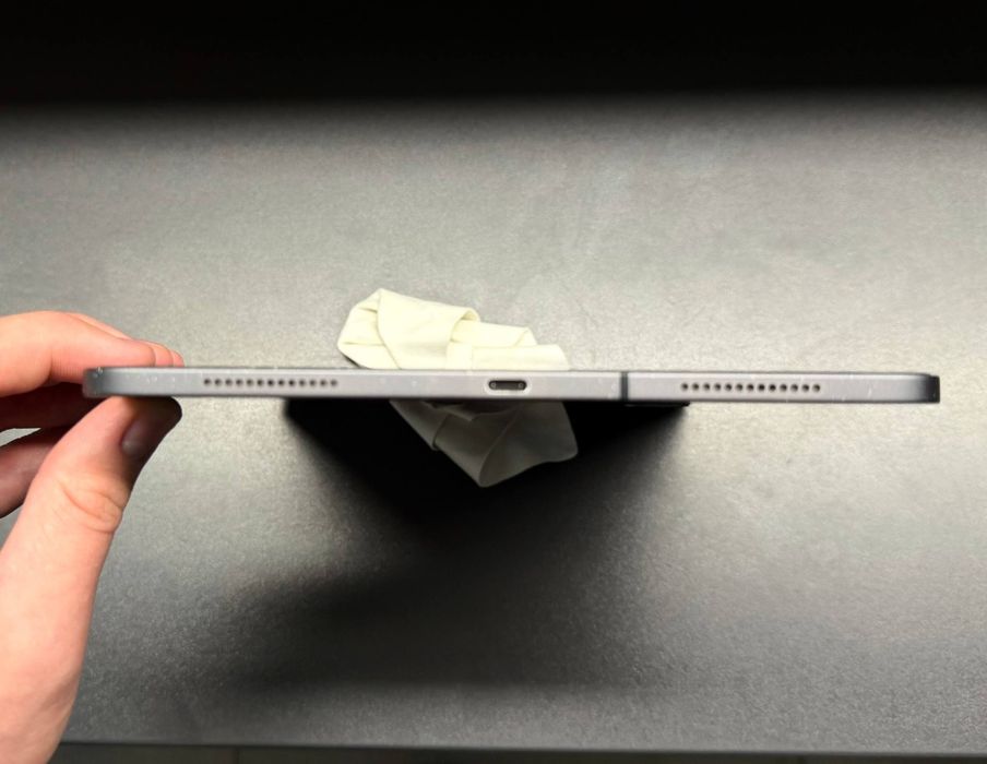 iPad Pro 11″ 2-го поколения (2020 года), 512 GB, Wi-Fi + Cellular.