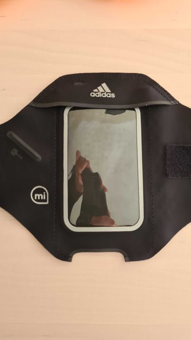 Bolsa Armband para Smartphone Griffin Adidas miCoach