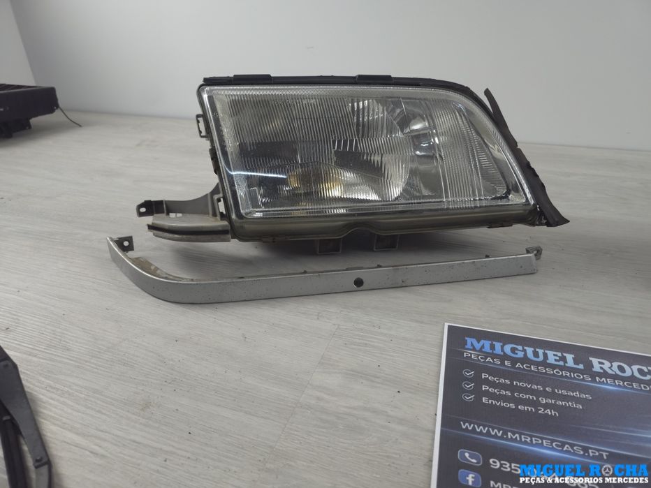 Conjunto de opticas originais xenon com sistema lava-farois Mercedes C