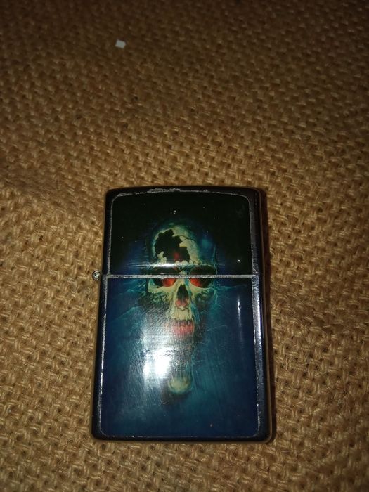 Conjunto 3 isqueiros gasolina caveira