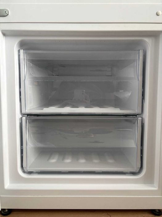 Lodówko-zamrażarka wolnostojąca Indesit