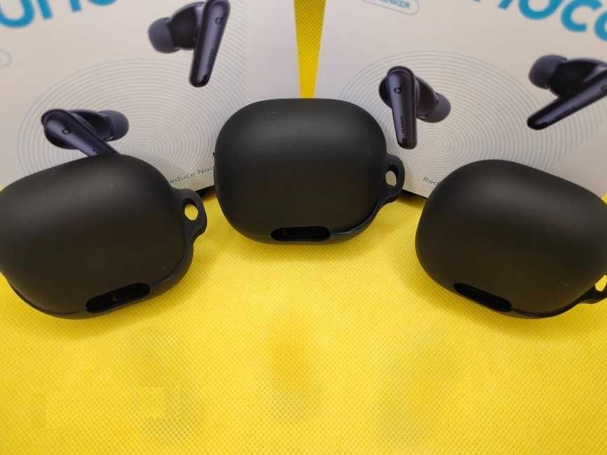 Чехол силиконовый на наушники Anker Soundcore Liberty 4 NC + карабин!