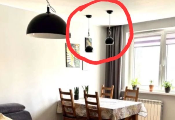 Czarne lampy z połyskiem