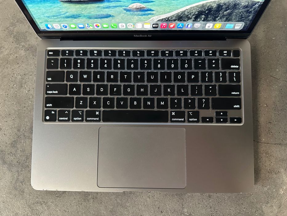MacBook Air 13 M1 8/256GB Space Gray — АКБ 100%, 63 цикли!