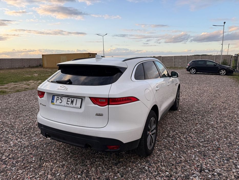 Jaguar F-Pace