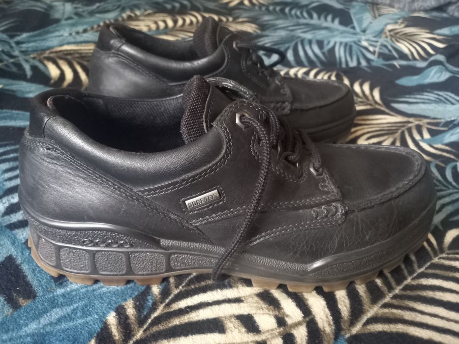Buty ECCO track skórzane czarne r 40 / 39 Gore Tex