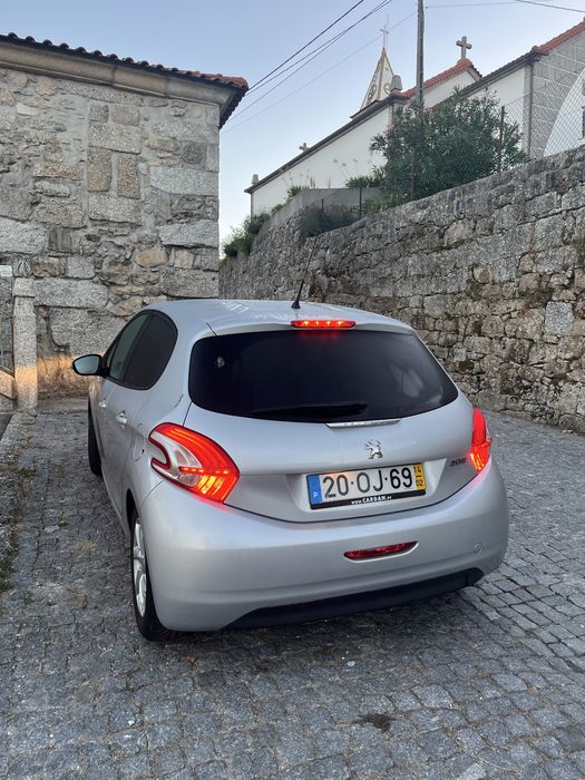 Peugeot 208 Allure 1.2