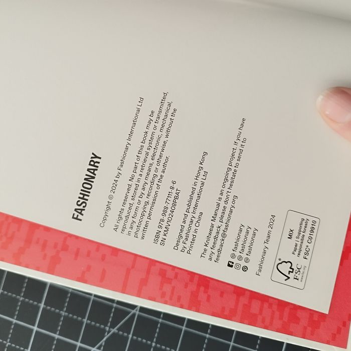 Livro The knitwear manual da Fashionary