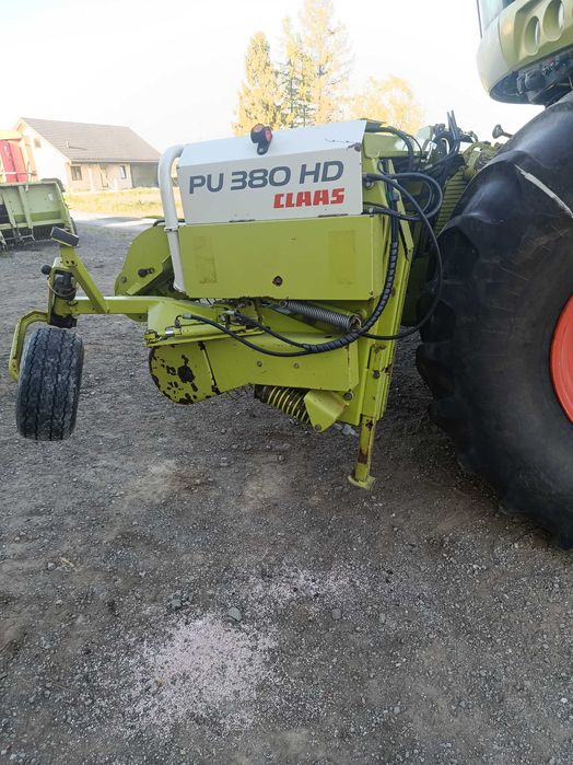 Claas  PU380 podbieracz