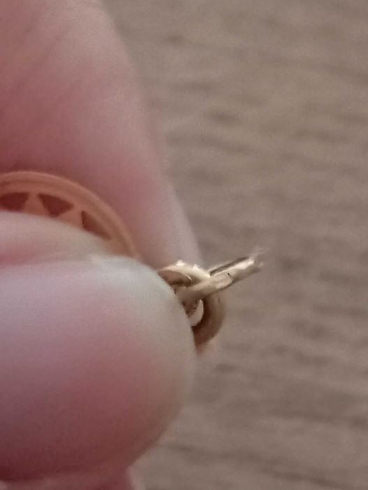 Corrente em ouro com pendente devidamente contrastada