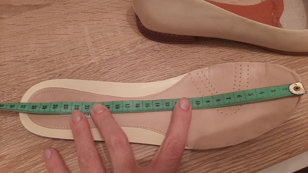 Балеткі фірми  Clarks