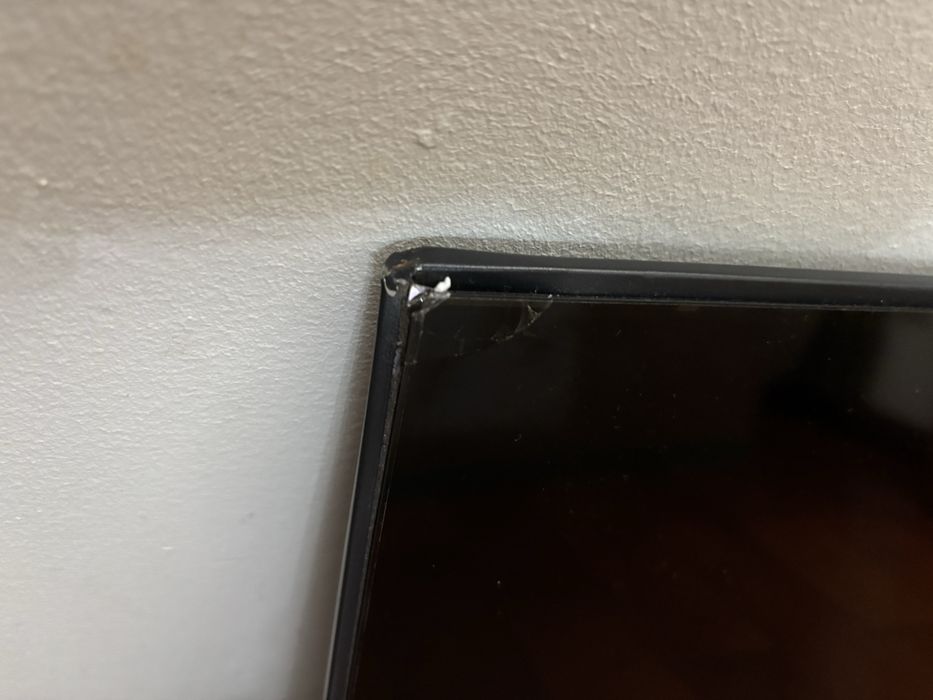 Smarttv Hisense 40” danificada