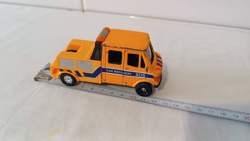 Mercedes Benz . Camião de Reboque. 12 cm